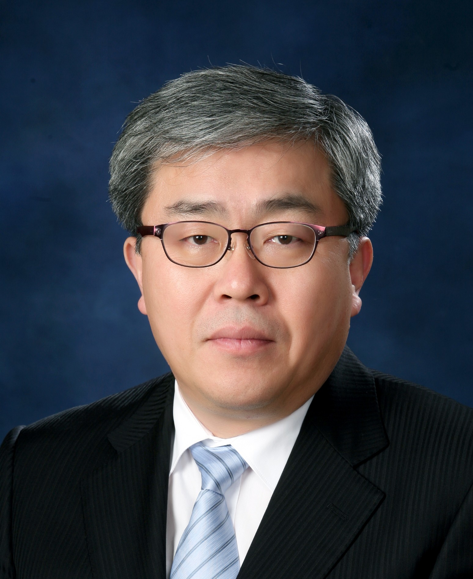 Young-Hwan Park