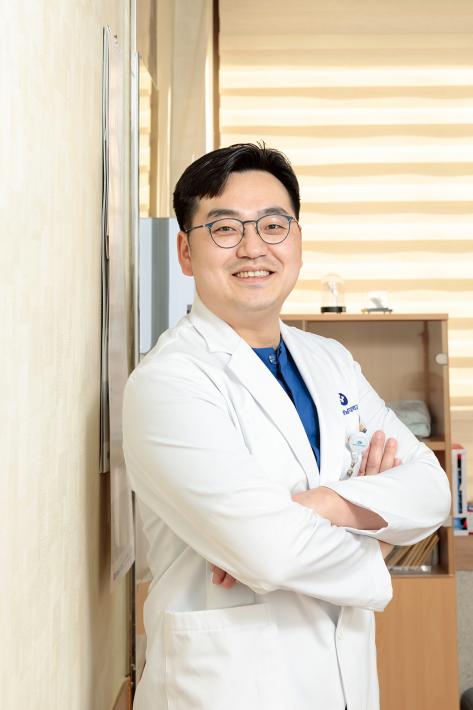 Min-Woong Kang